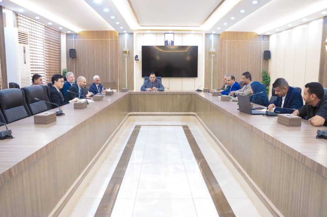 الوزير السقطري يبحث مع وفد البنك الدولي تنفيذ عدد من المشاريع التنموية في قطاعات الزراعة والمياه